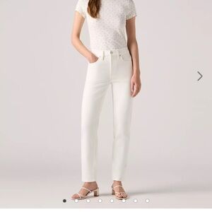 White High-Waisted Jeans